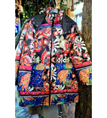 Parka Negra estampada